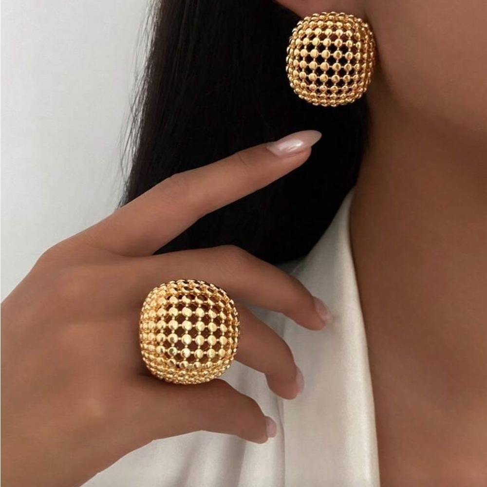 Regal Dome Gold Statement Set — Sculptural Earrings & Ring